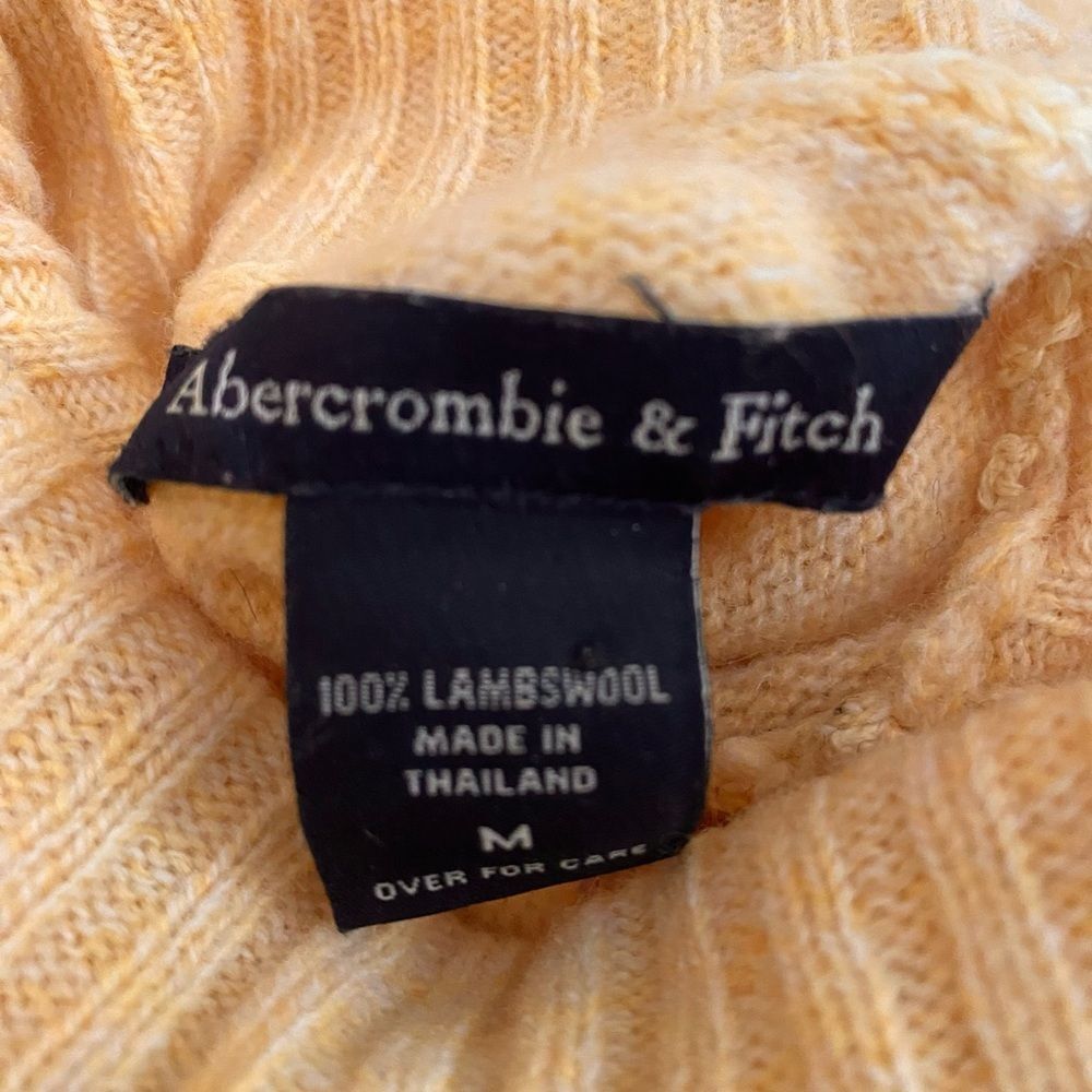 Vintage Abercrombie & Fitch Lambswool Sweater M Turtleneck Butter Yellow Y2K 90s - Picture 4 of 5